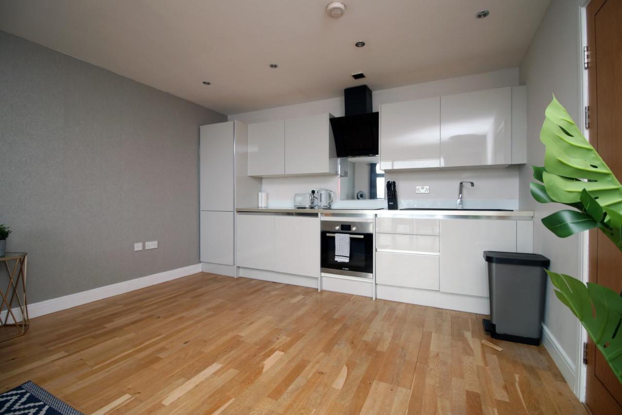 The View - Long Stay Offer - Modern Central Apartment And Parking By Cto Serviced Apartments Cardiff Luaran gambar