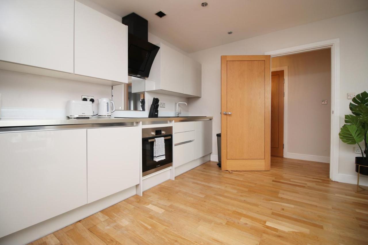 The View - Long Stay Offer - Modern Central Apartment And Parking By Cto Serviced Apartments Cardiff Luaran gambar