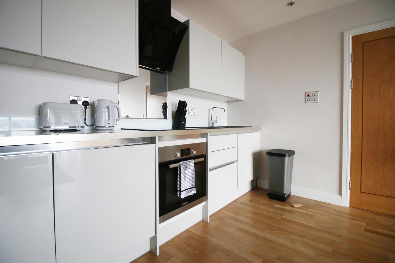 The View - Long Stay Offer - Modern Central Apartment And Parking By Cto Serviced Apartments Cardiff Luaran gambar