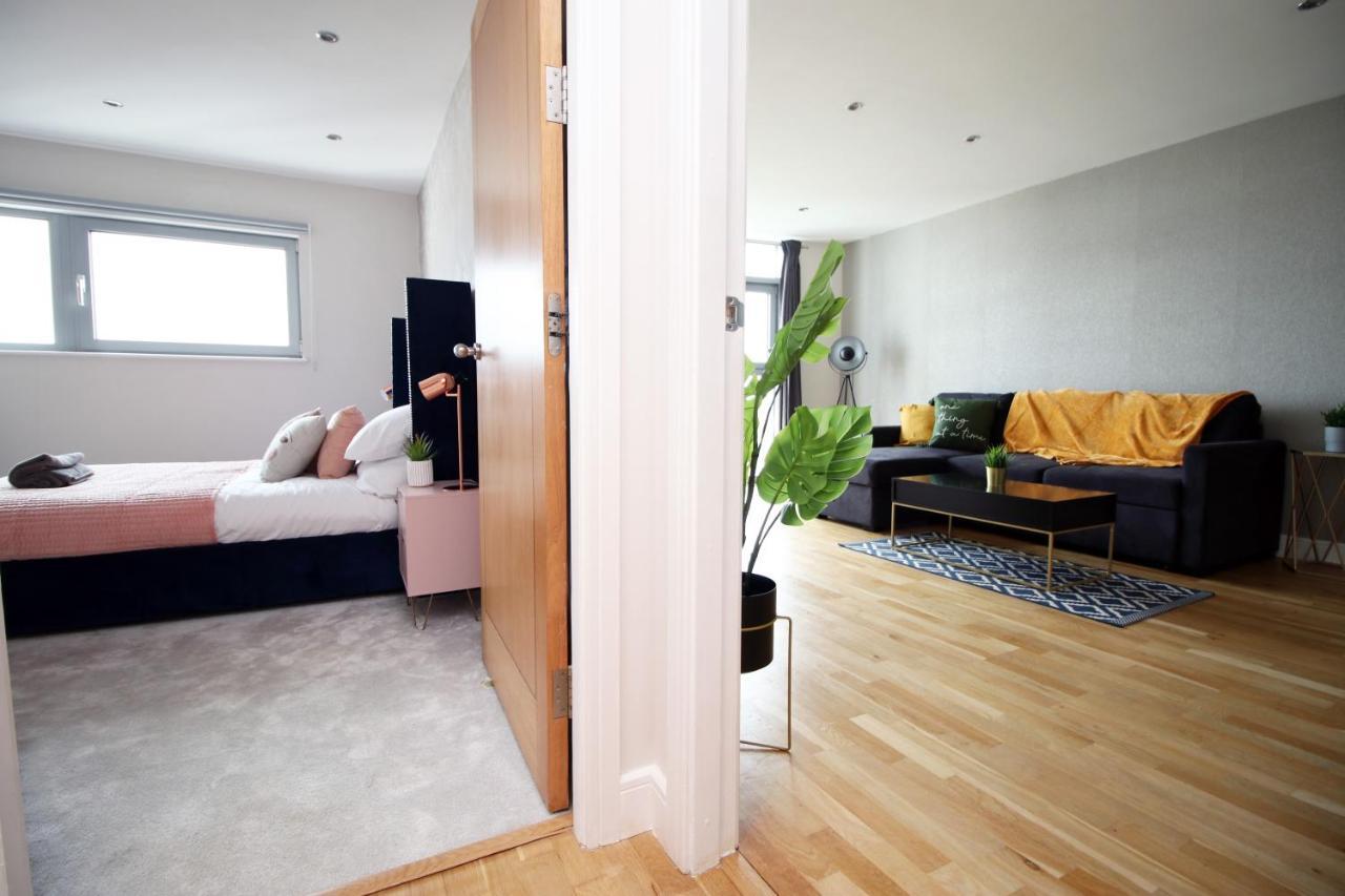 The View - Long Stay Offer - Modern Central Apartment And Parking By Cto Serviced Apartments Cardiff Luaran gambar