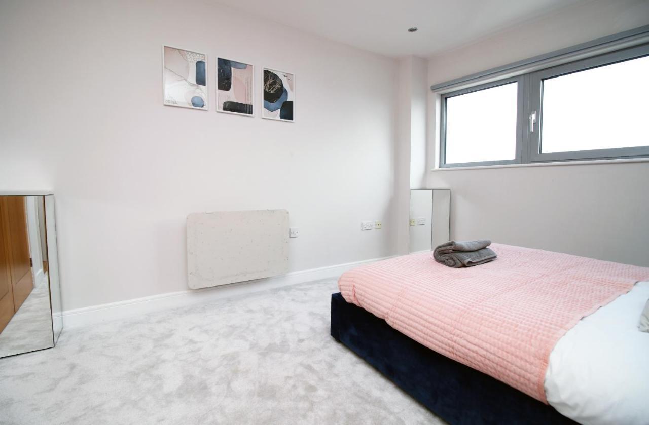 The View - Long Stay Offer - Modern Central Apartment And Parking By Cto Serviced Apartments Cardiff Luaran gambar