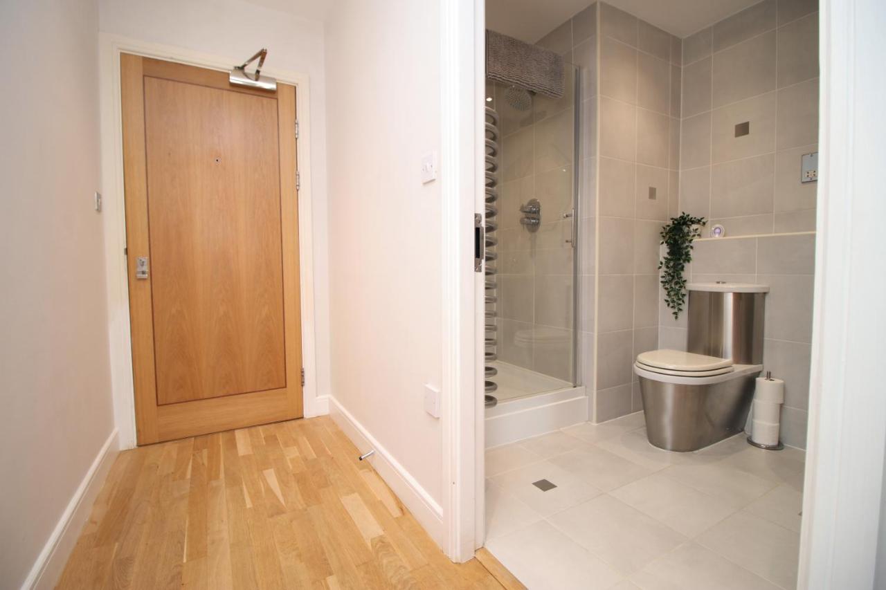 The View - Long Stay Offer - Modern Central Apartment And Parking By Cto Serviced Apartments Cardiff Luaran gambar